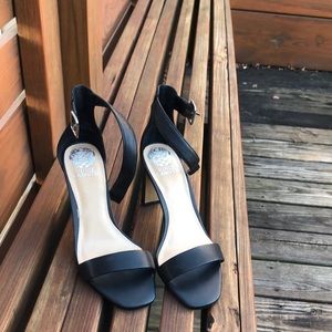 Vince Camuto size 9 f-me heels
